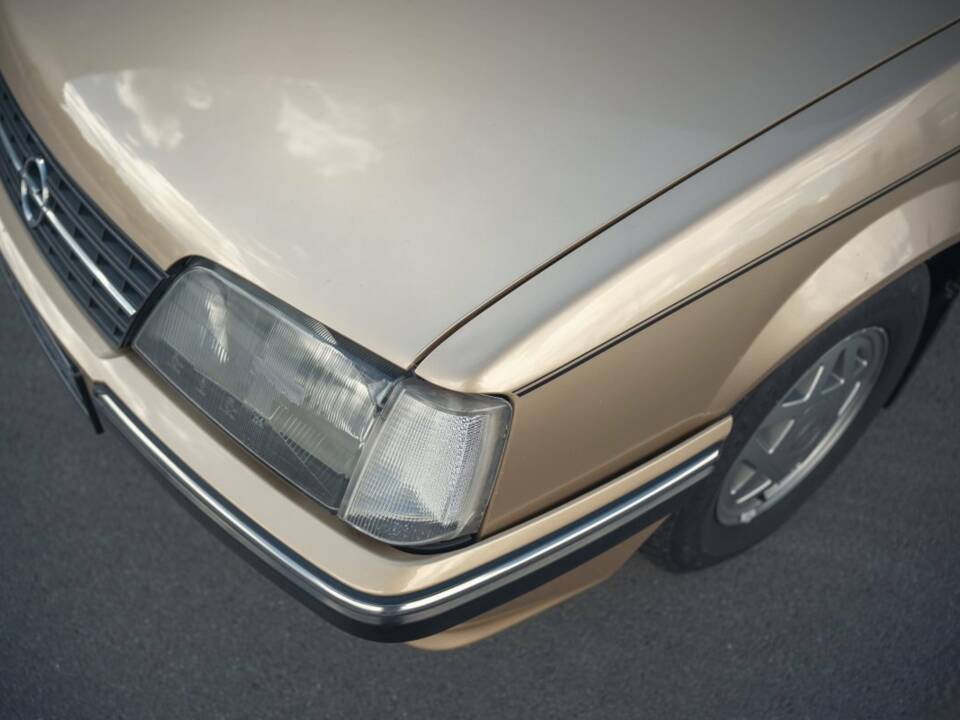 Image 3/15 of Opel Monza 2,2 (1985)