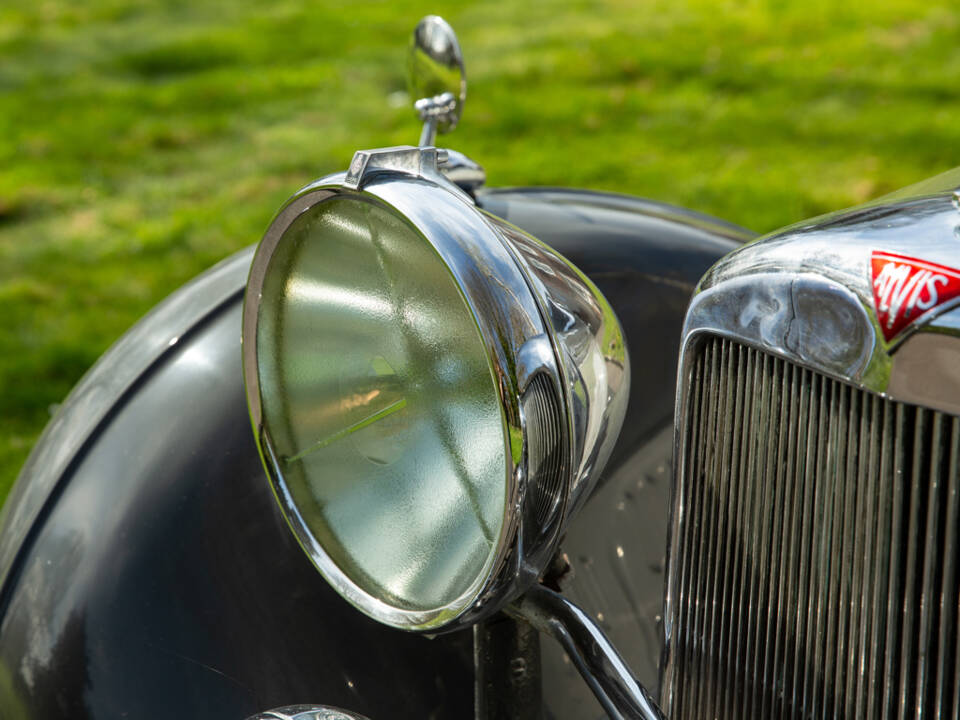 Image 25/44 of Alvis 4.3 Liter Saloon (1938)