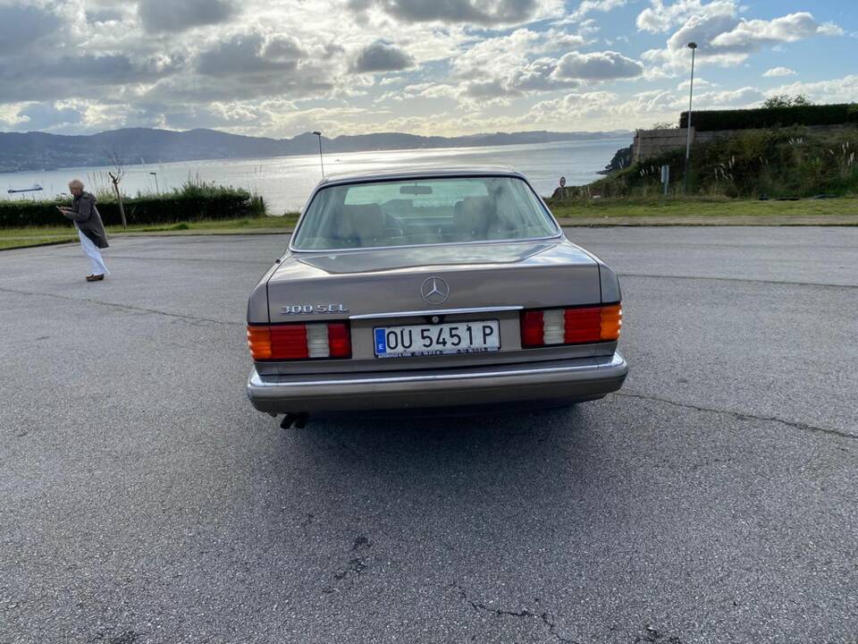 Image 5/5 of Mercedes-Benz 560 SEL (1989)