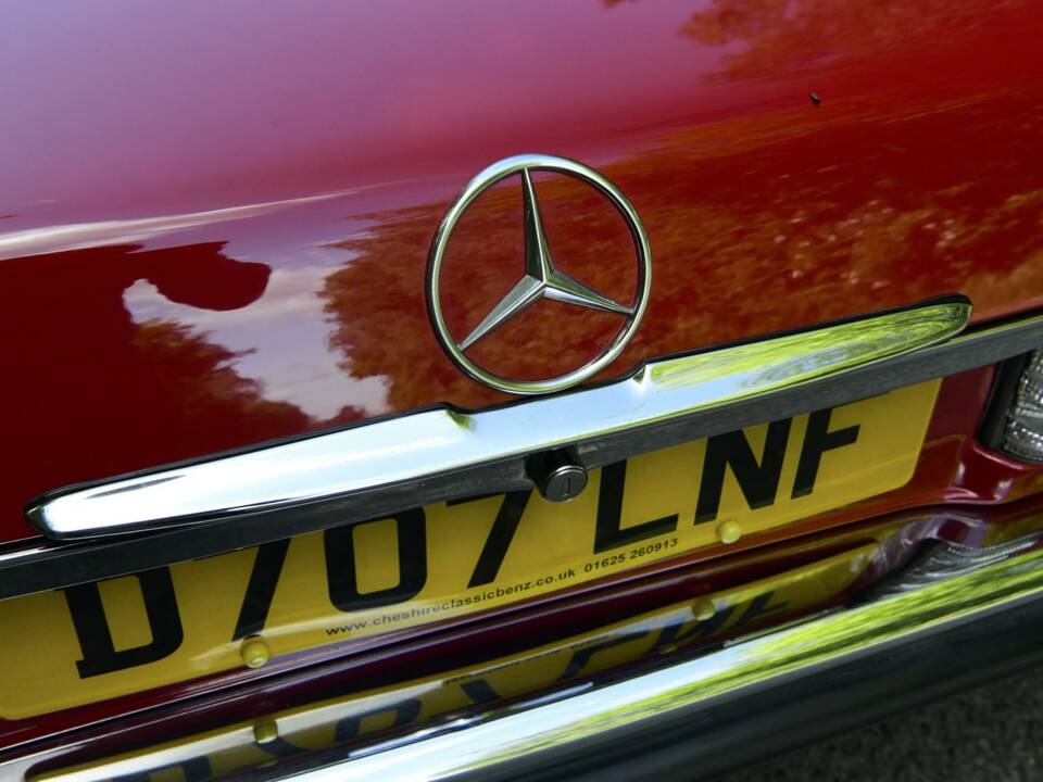 Image 40/50 of Mercedes-Benz 300 SL (1988)