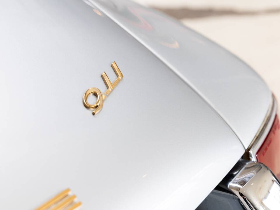 Image 30/34 of Porsche 911 2.0 S (1966)