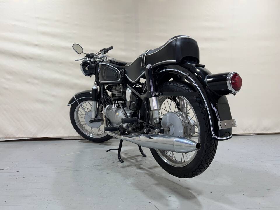 Afbeelding 11/16 van BMW R 26 (1958)