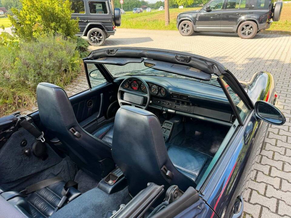 Immagine 19/40 di Porsche 911 Carrera 4 (1990)