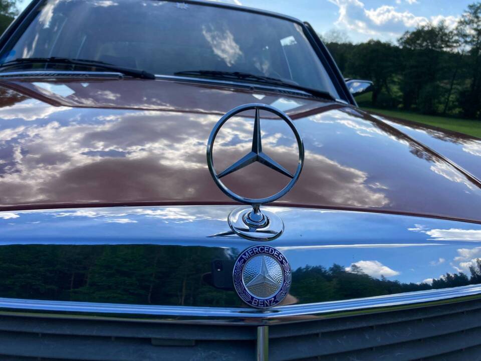 Bild 16/50 von Mercedes-Benz 240 D (1983)