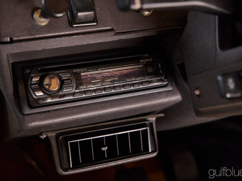 Afbeelding 83/100 van Land Rover Range Rover Classic (1981)