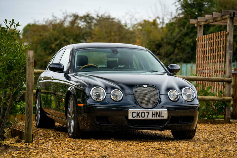 Bild 31/50 von Jaguar S-Type 4.2 V8 R (2007)