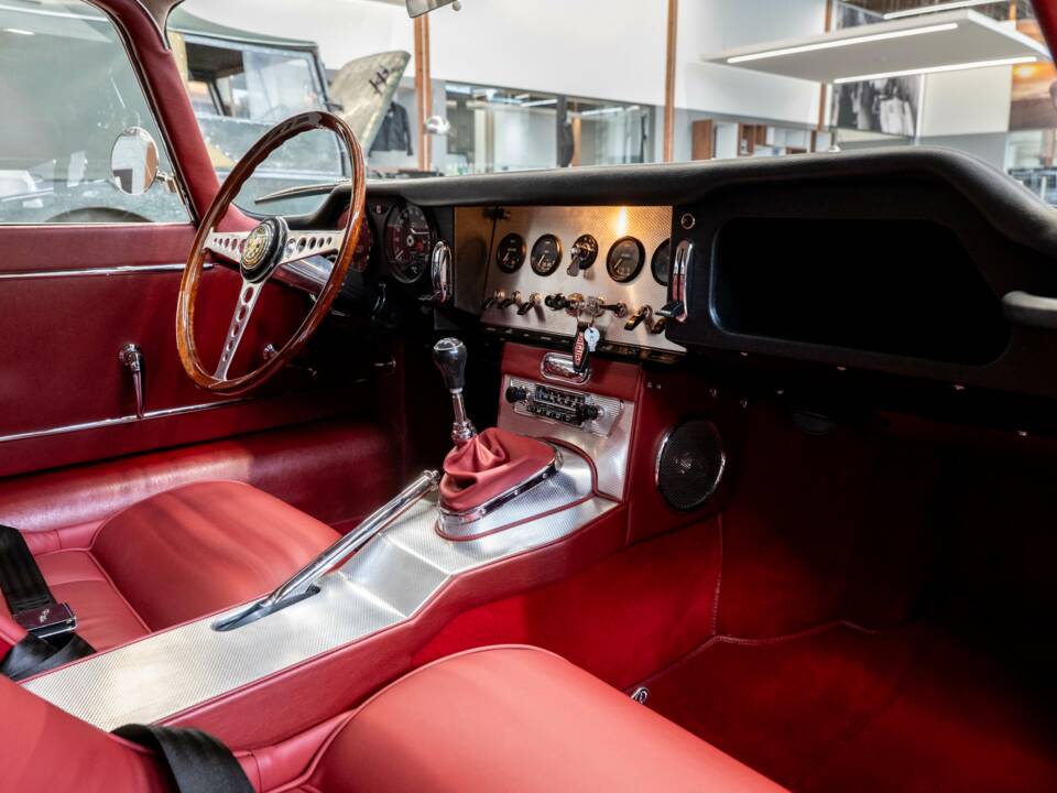 Afbeelding 17/40 van Jaguar E-Type 3.8 (1962)