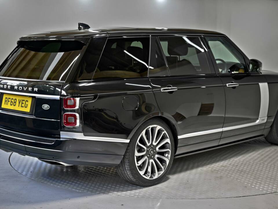 Bild 15/50 von Land Rover Range Rover Autobiography SDV8 (2018)