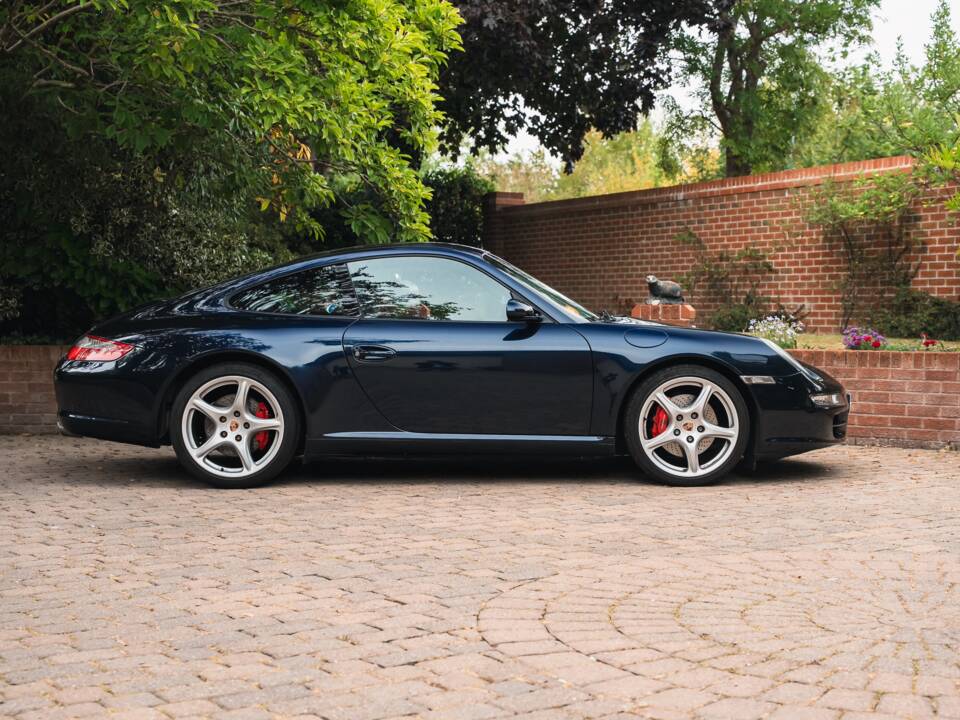 Bild 48/50 von Porsche 911 Carrera S (2005)