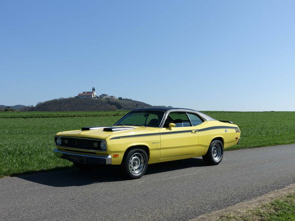 Image 3/57 of Plymouth Duster (1970)