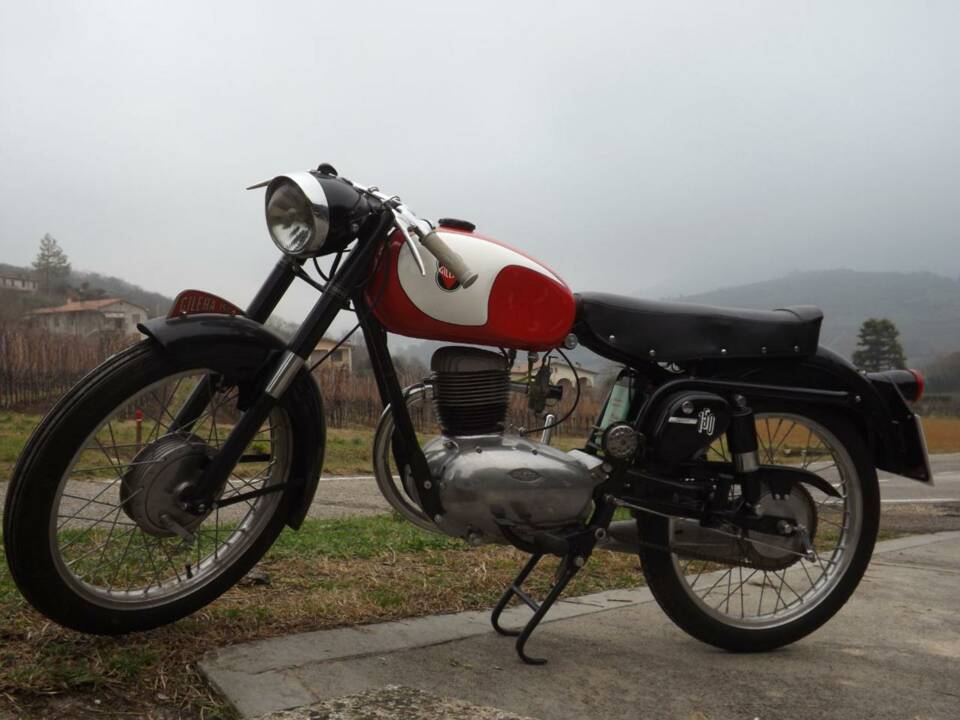 Imagen 2/50 de Gilera 150 Sport (1955)