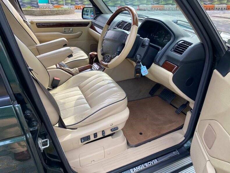 Afbeelding 22/50 van Land Rover Range Rover 4.6 Vogue (2001)