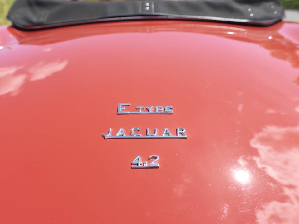 Image 15/80 of Jaguar E-Type 4.2 (1966)