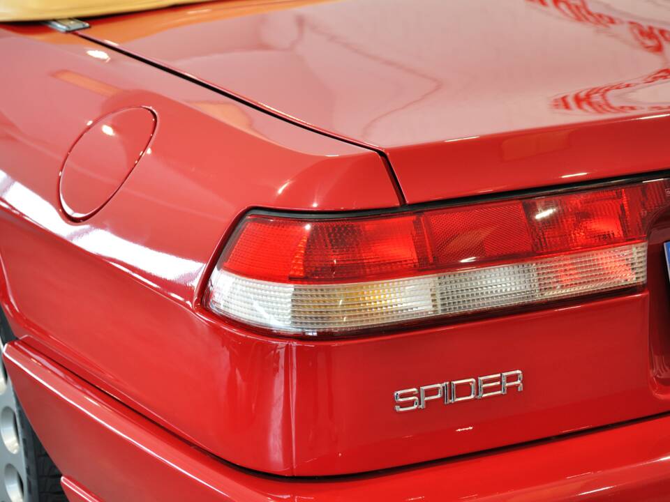 Imagen 9/30 de Alfa Romeo 1.6 Spider (1992)