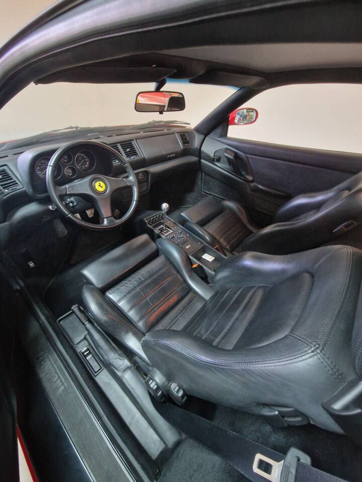 Immagine 4/16 di Ferrari F 355 Berlinetta (1995)