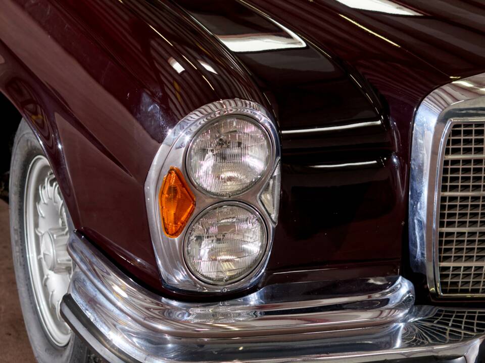 Bild 35/47 von Mercedes-Benz 280 SE (1970)