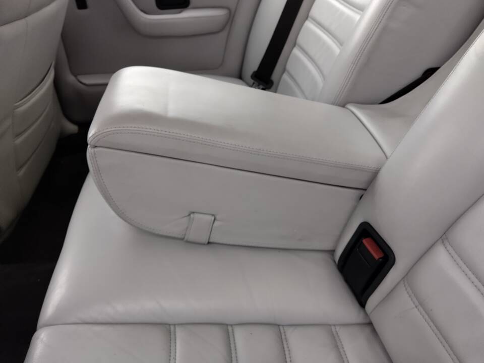 Bild 91/113 von BMW 735i (1986)