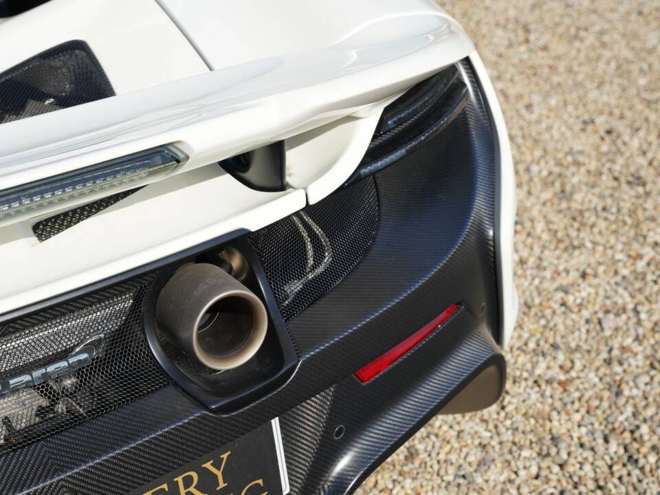 Afbeelding 14/50 van McLaren 675LT (2016)