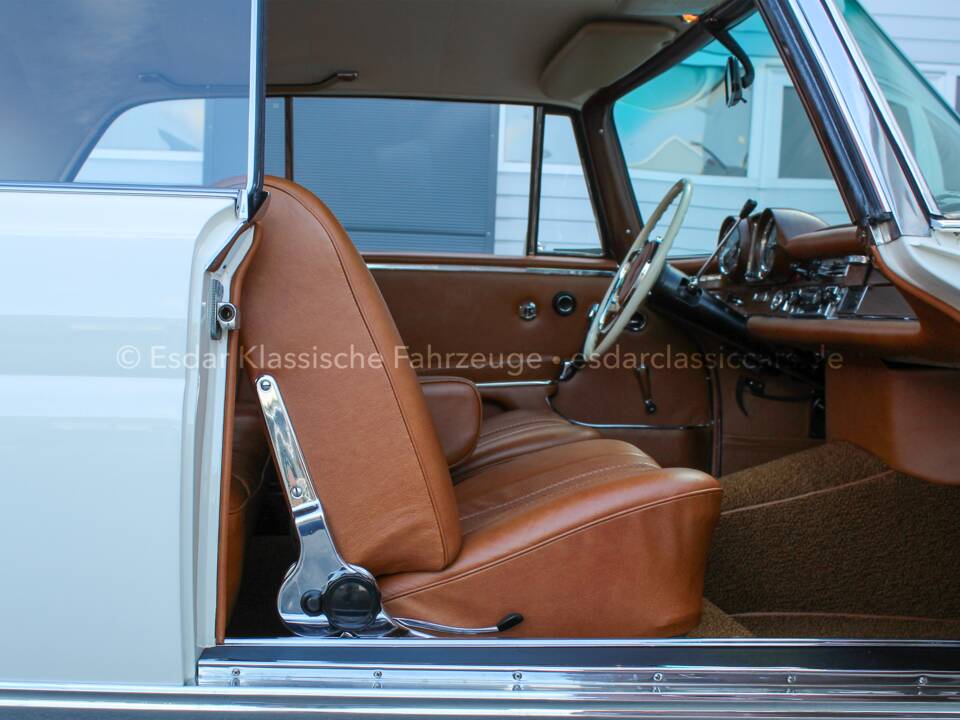 Image 32/32 of Mercedes-Benz 250 SE (1967)