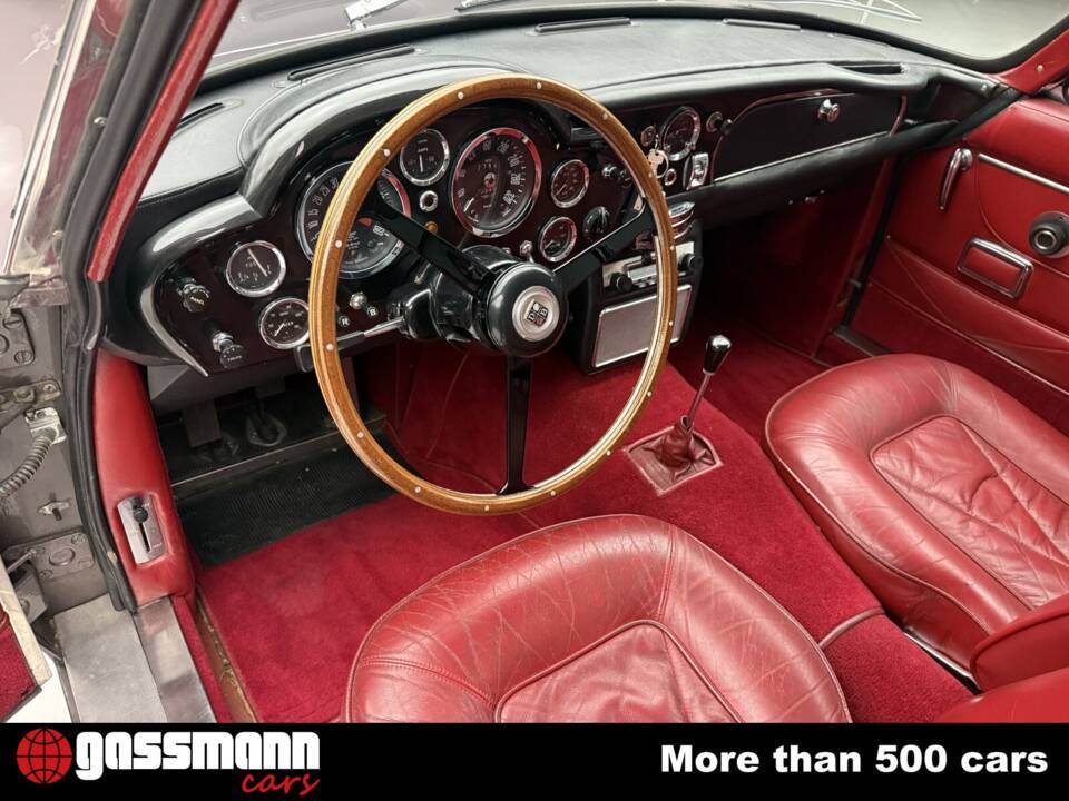Afbeelding 11/15 van Aston Martin DB 6 Vantage (1967)