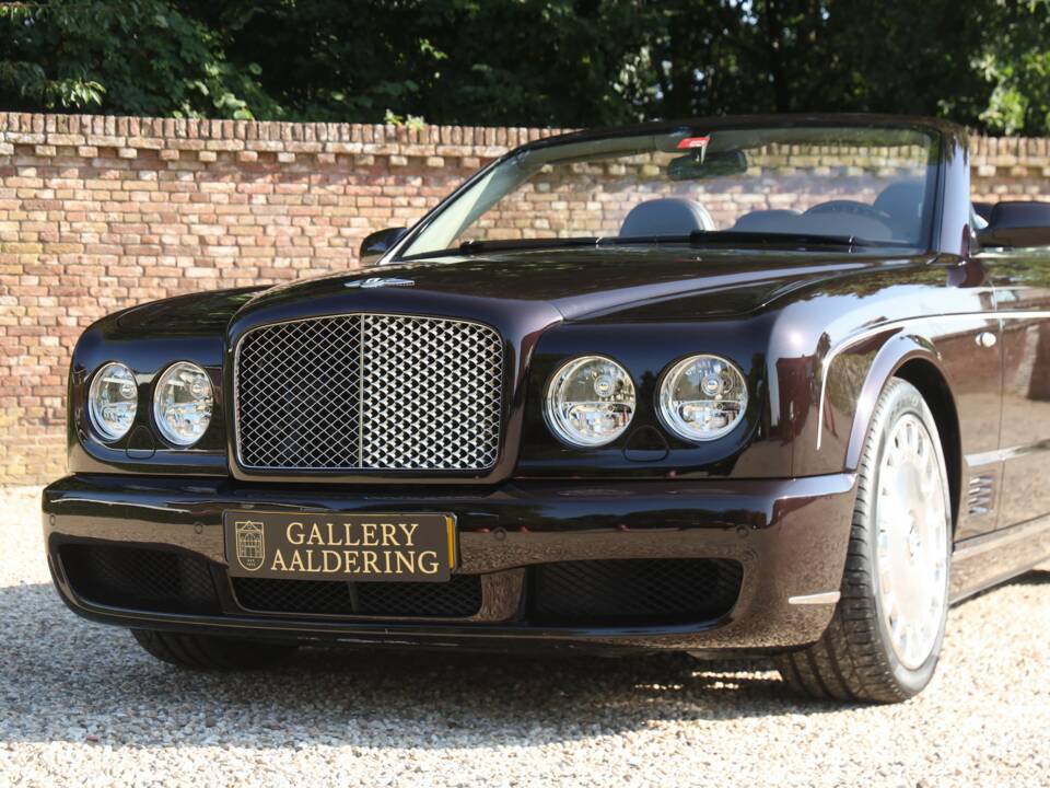 Image 21/50 de Bentley Azure (2008)
