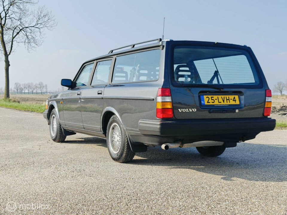 Image 4/31 of Volvo 245 GL (1991)