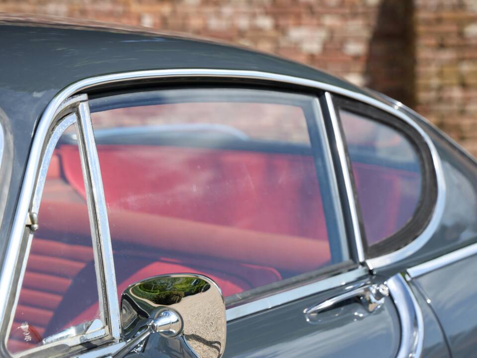Image 19/50 de Volvo 1800 S (1966)