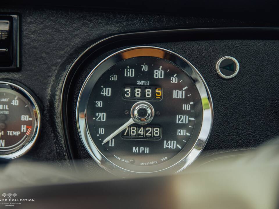 Image 21/40 of MG MGB GT V8 (1973)