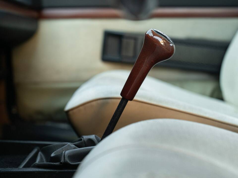 Image 17/40 of Alfa Romeo Alfetta 2.0 (1983)