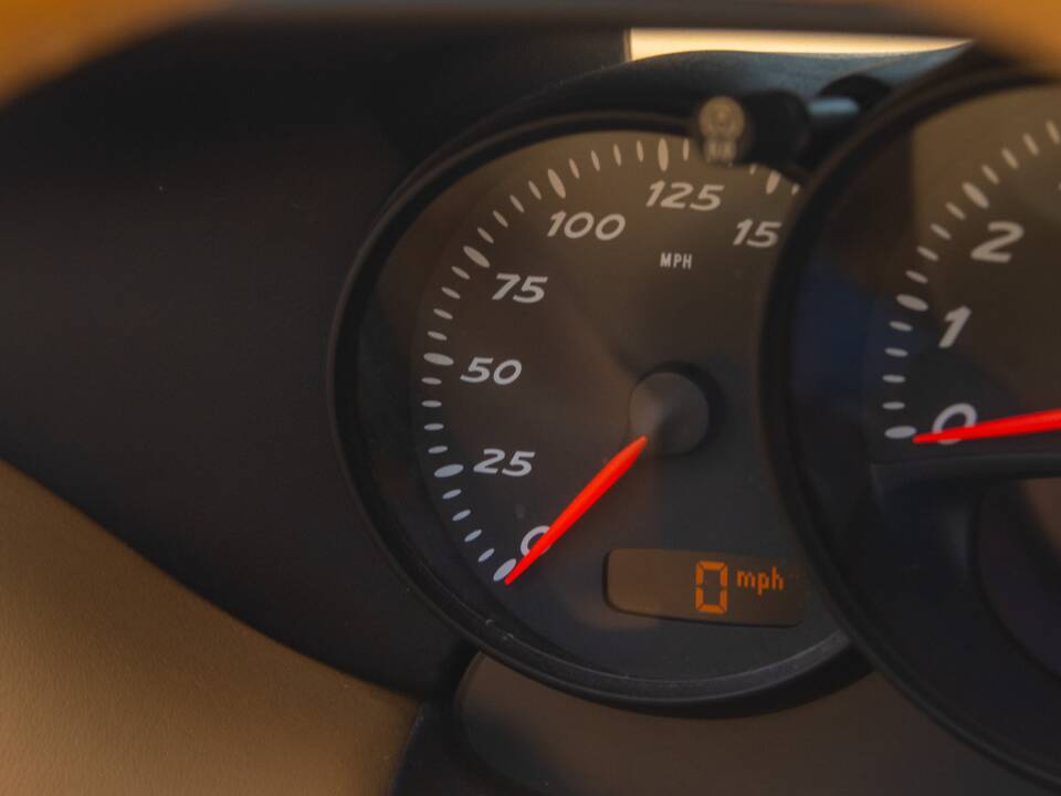 Immagine 24/50 di Porsche Boxster (2004)