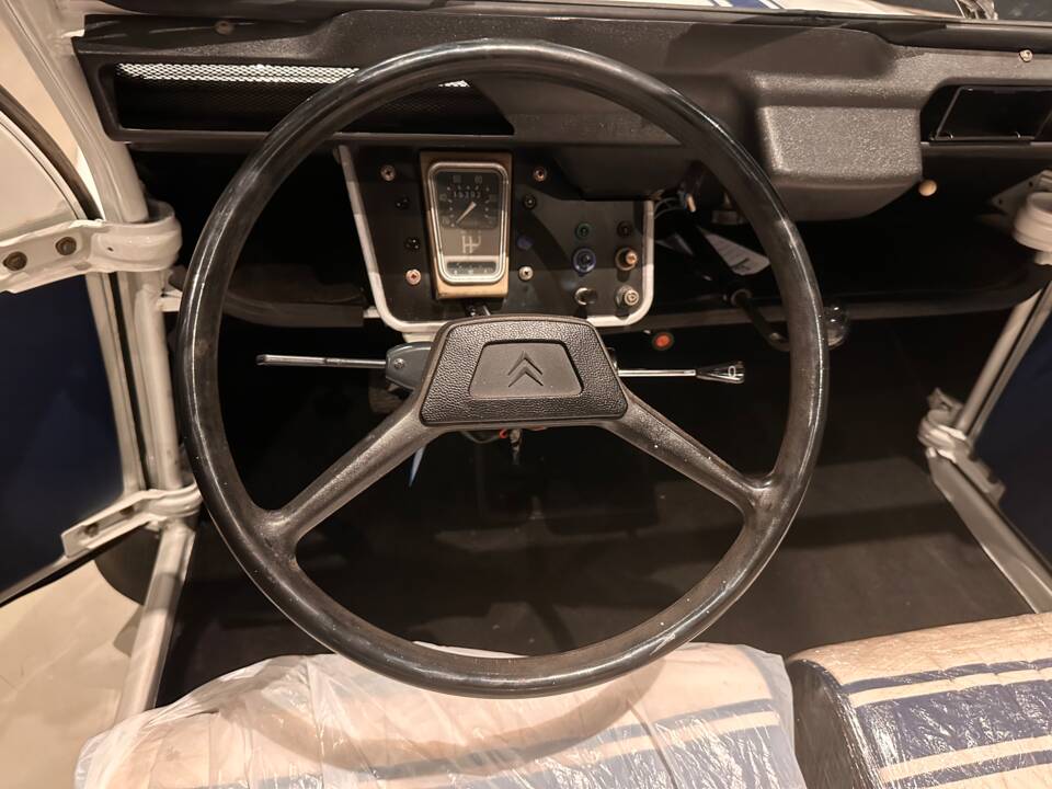 Imagen 32/56 de Citroën 2 CV Beachcomber (1984)