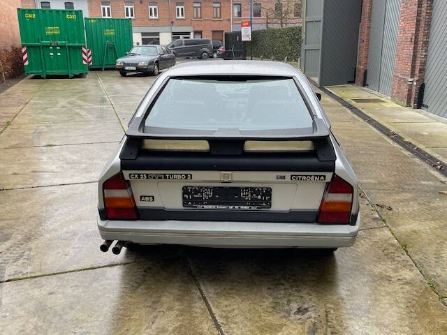 Image 2/4 de Citroën CX 25 GTI Turbo 2 (1987)