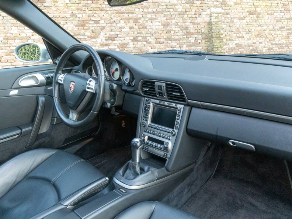 Image 29/50 of Porsche 911 Carrera (2007)