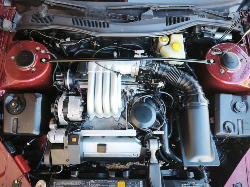 Bild 20/31 von Cadillac Allanté (1989)