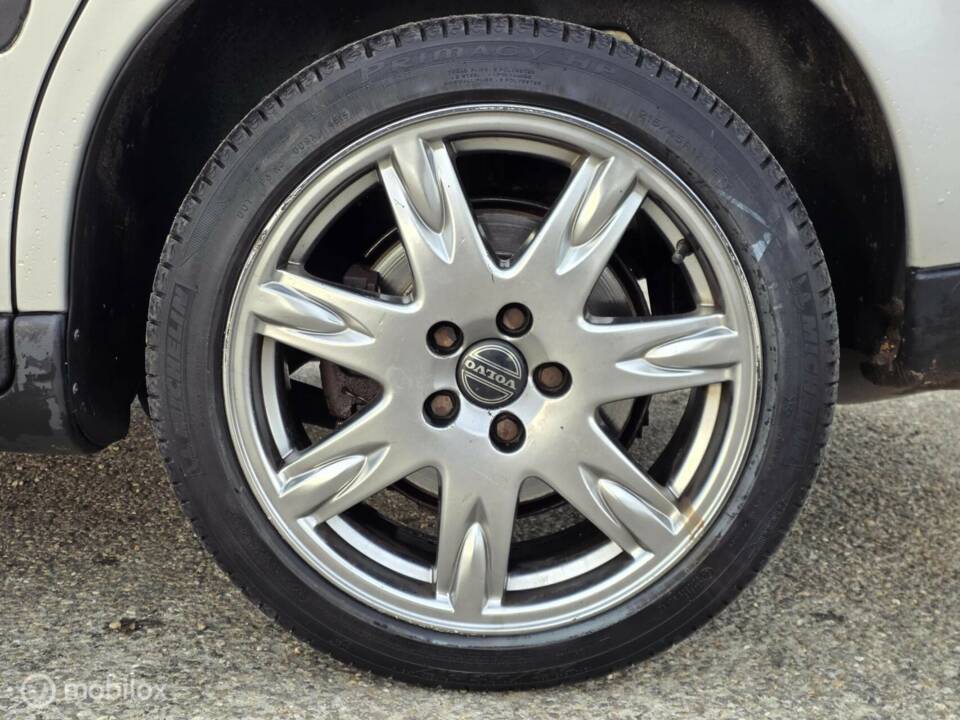 Image 8/39 de Volvo V 70 XC 2.4T (2001)