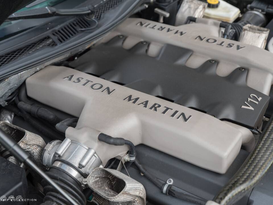 Image 17/17 of Aston Martin V12 Vanquish (2004)