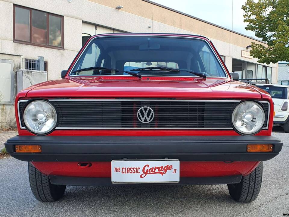 Afbeelding 3/50 van Volkswagen Golf Mk I Convertible 1.1 (1981)