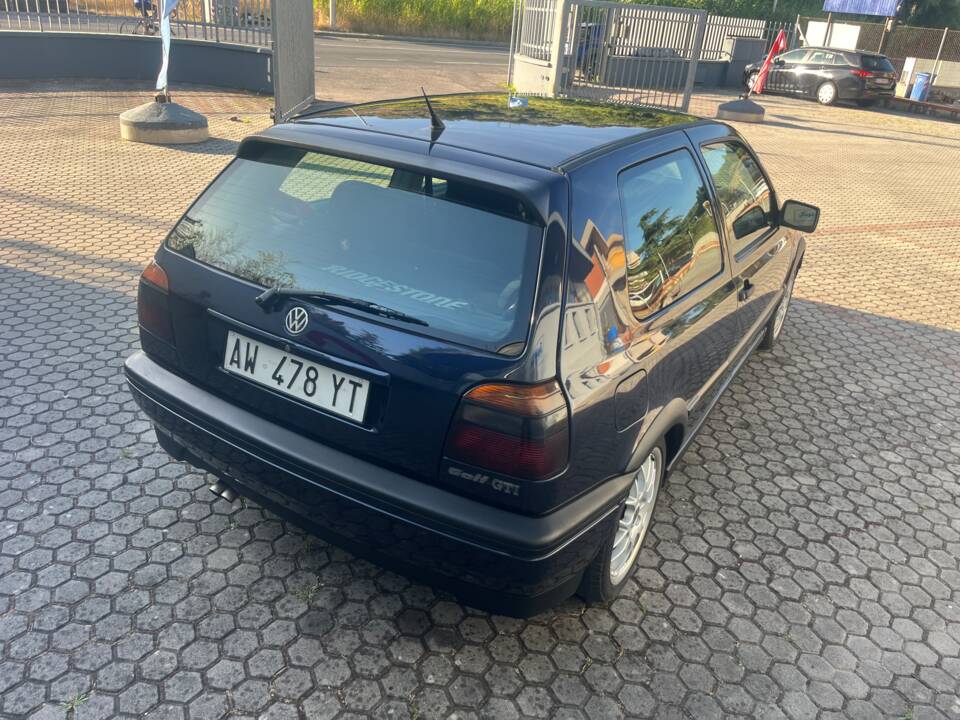 Immagine 5/23 di Volkswagen Golf III 2.0 16V GTI (1993)