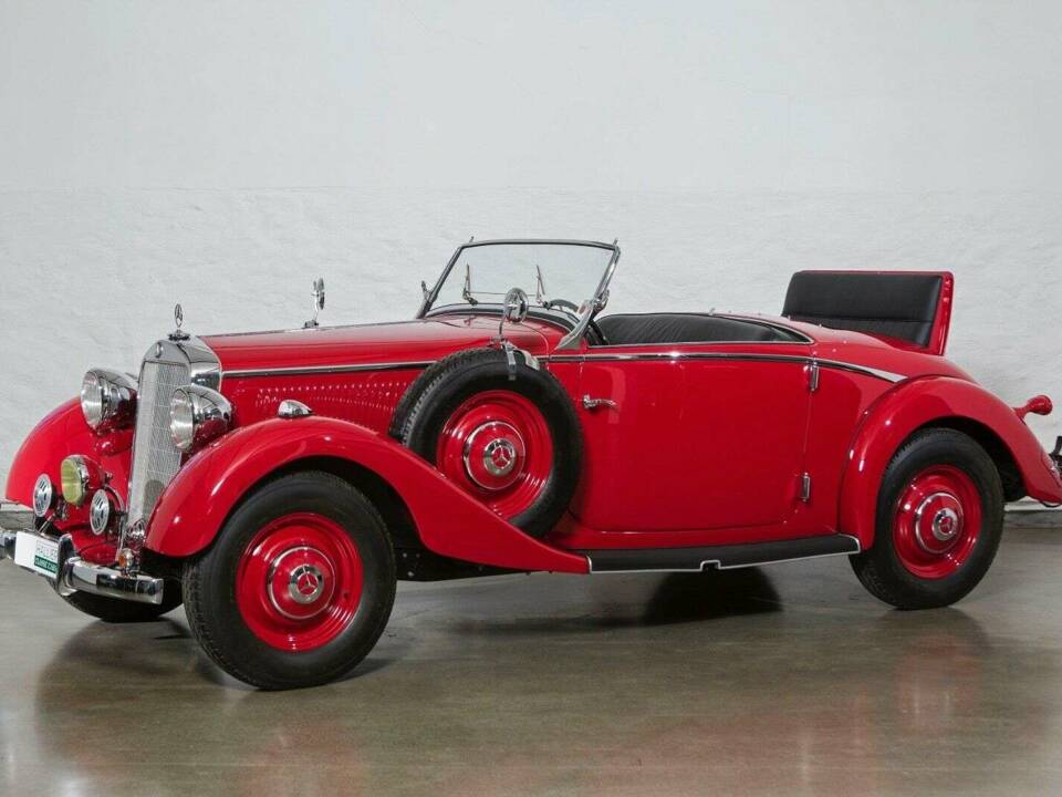 Immagine 6/20 di Mercedes-Benz 230 N Roadster (1937)