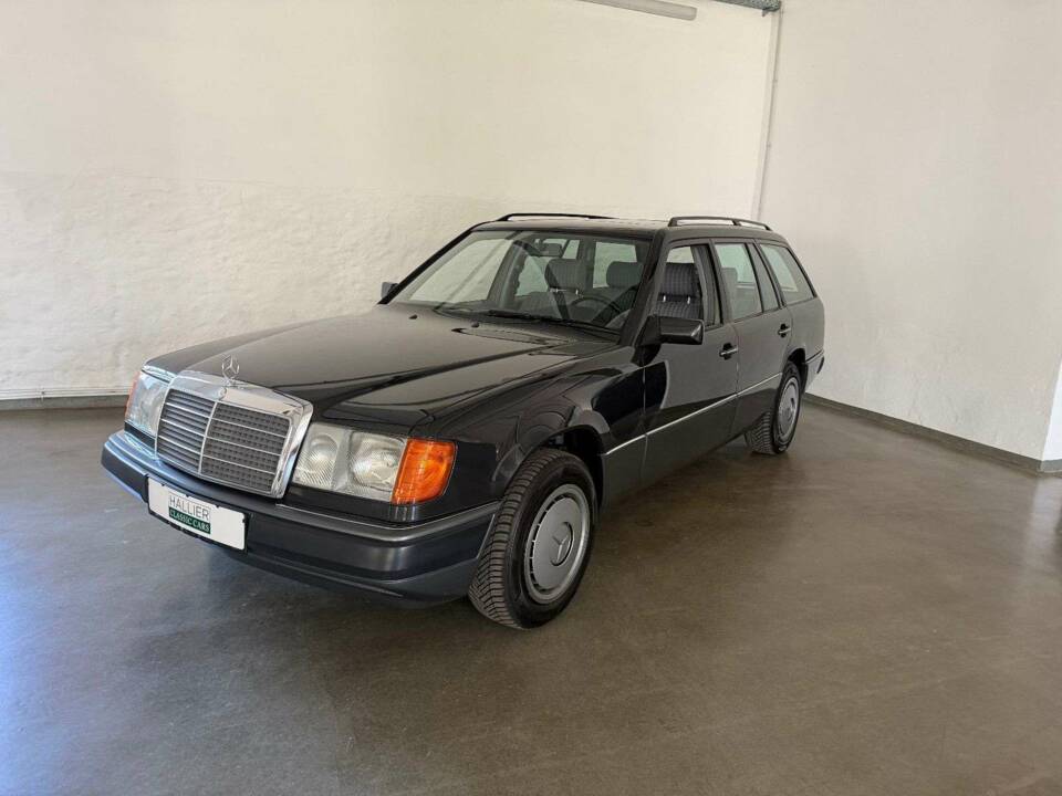 Image 17/43 of Mercedes-Benz 230 TE (1992)