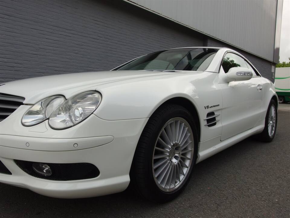 Image 21/97 de Mercedes-Benz SL 55 AMG (2003)