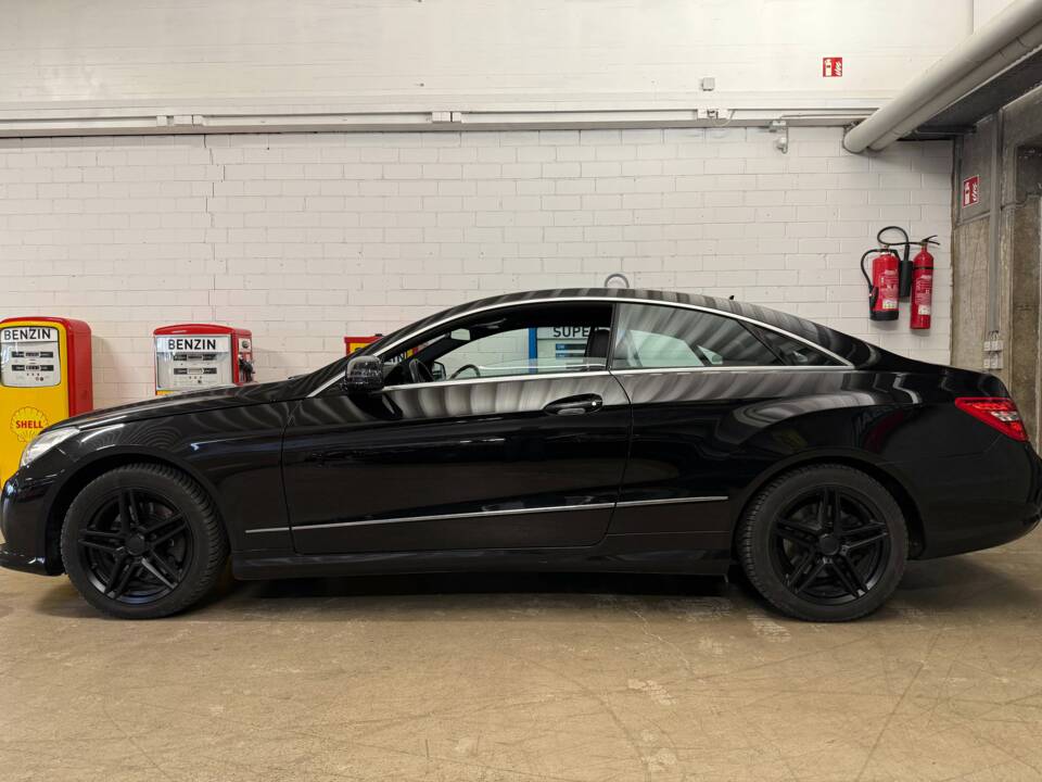 Bild 1/15 von Mercedes-Benz E 350 CDI BlueEFFICIENCY (2012)