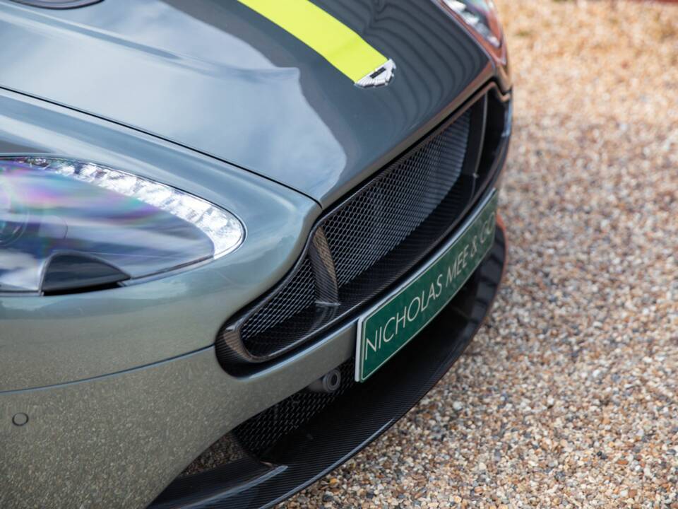 Image 18/50 de Aston Martin V12 Vantage AMR (2017)