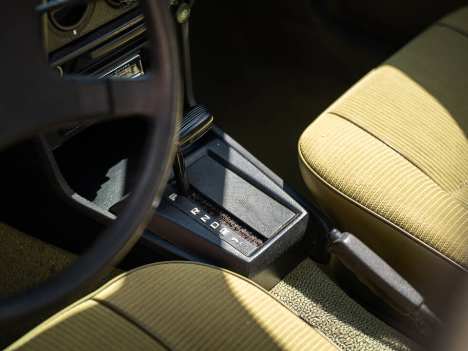 Image 31/46 of BMW 525 (1978)