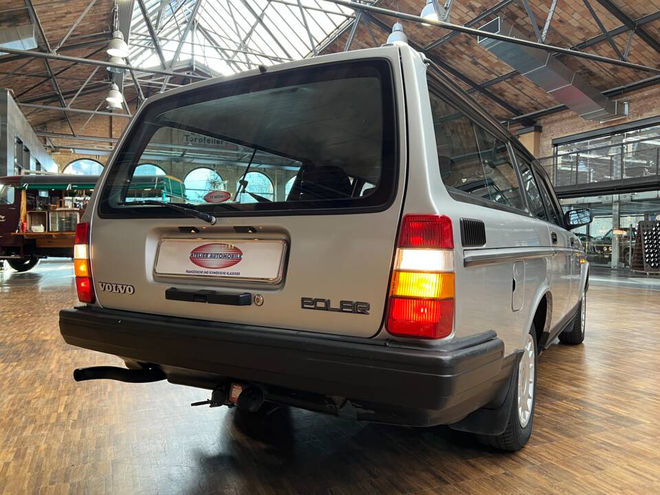 Bild 8/36 von Volvo 240 Polar (1990)