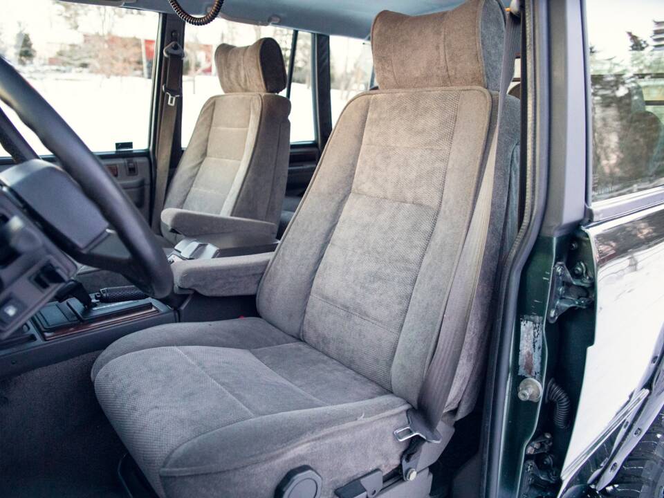 Obraz 33/39 pojazdu Land Rover Range Rover Classic Vogue SEi (1993)