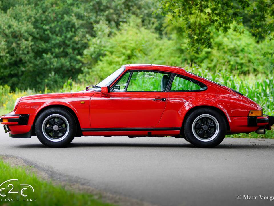 Image 4/63 of Porsche 911 Carrera 3.2 (1986)