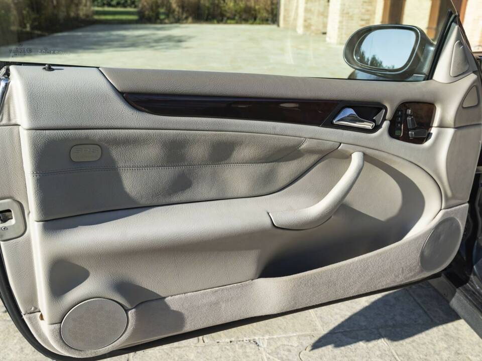 Bild 27/50 von Mercedes-Benz CLK 230 Kompressor (1999)