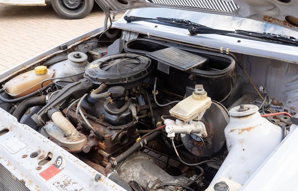 Bild 5/50 von Ford Escort 1.3 (1986)