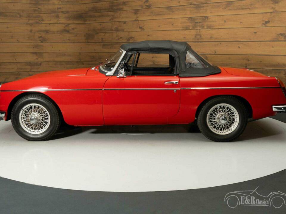 Bild 13/18 von MG MGB (1963)